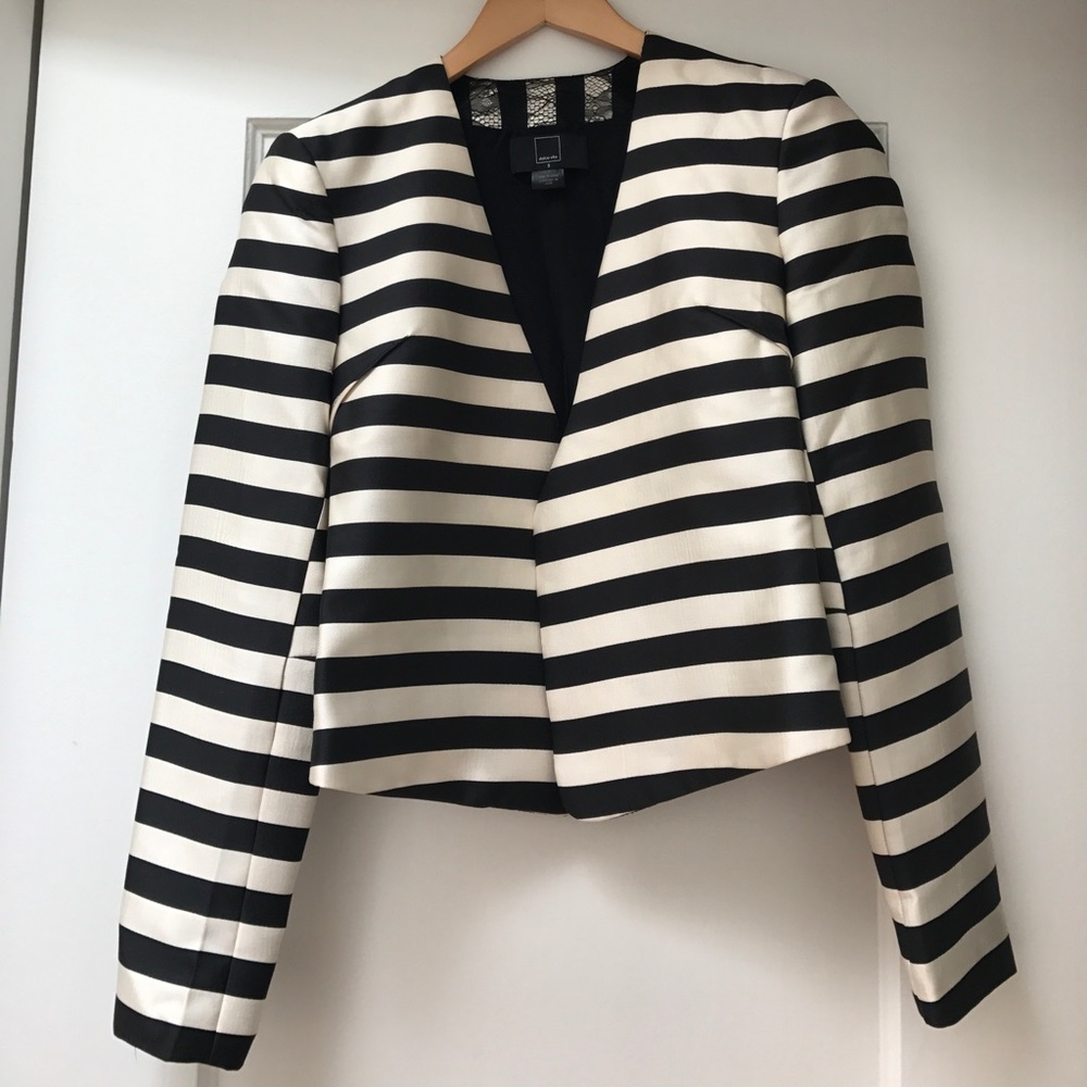 Cropped striped jacket