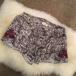 Pacsun LA Hearts printed shorts