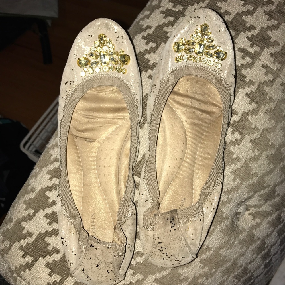 Gold stretch ballet flats with gem detail