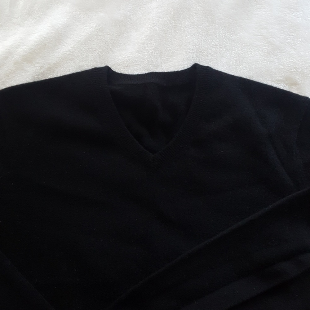 100% Cashmere sweater