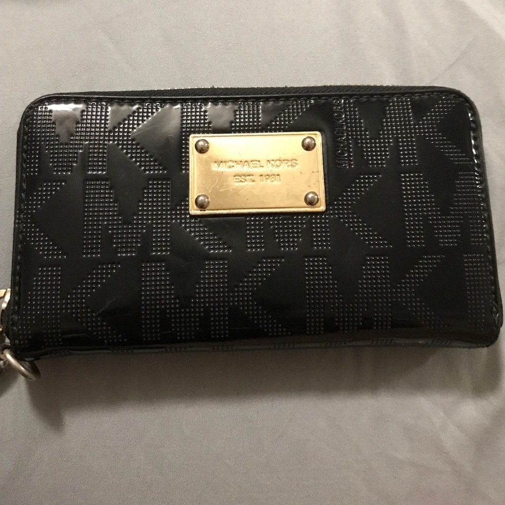 Authentic Michael kors wallet (sold)