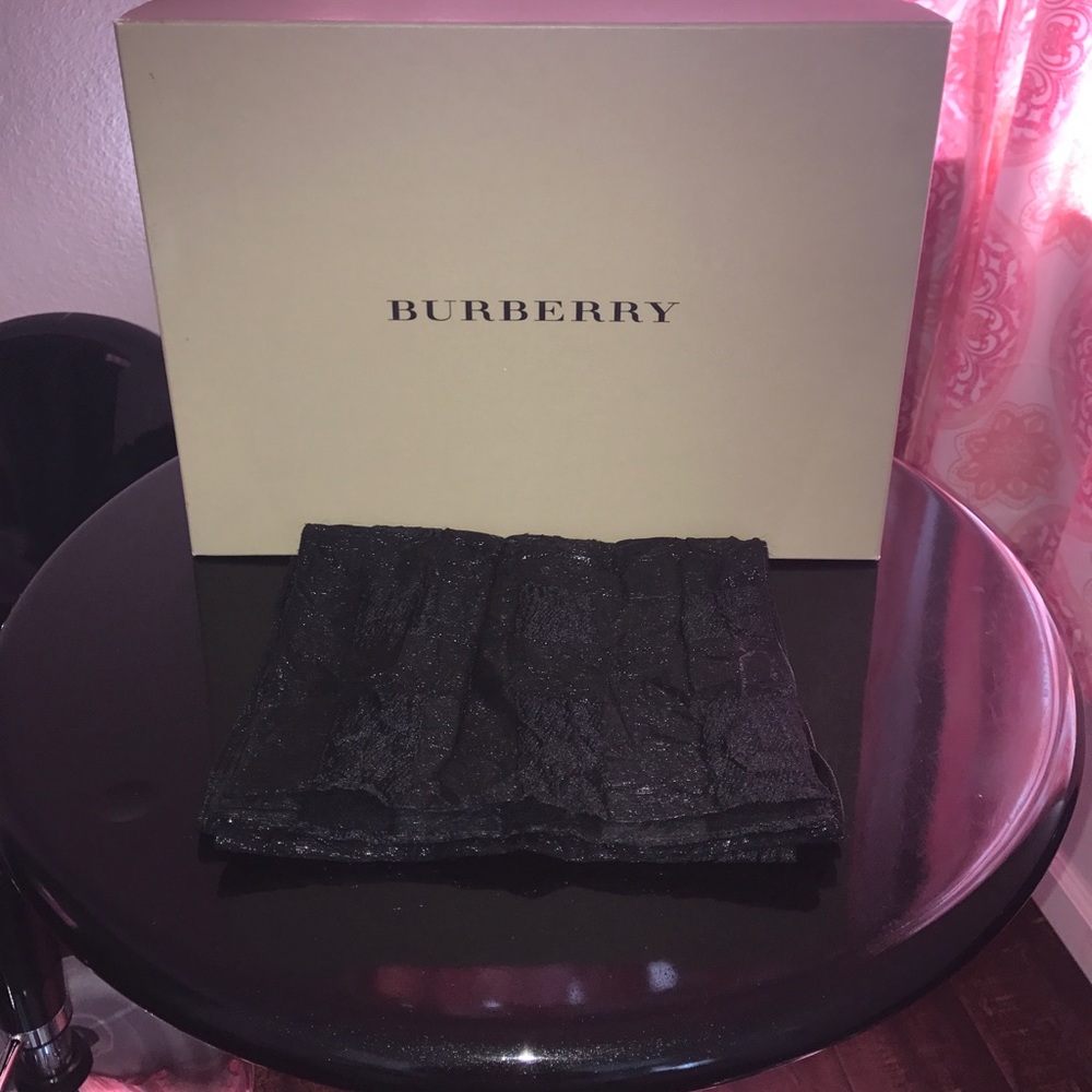 💗FINAL PRICE 💗BURBERRY SCARF!!!