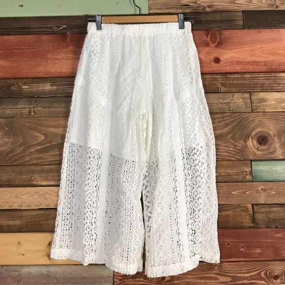 Ivory Lace Crochet Gaucho Crop Beach Pants 0 - Picture 5 of 5
