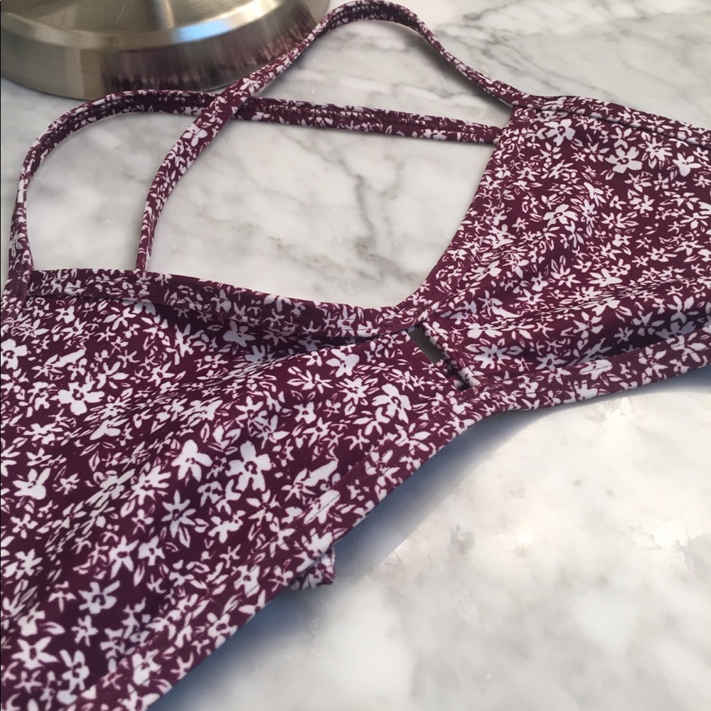 ADORABLE Jolyn Vent top!