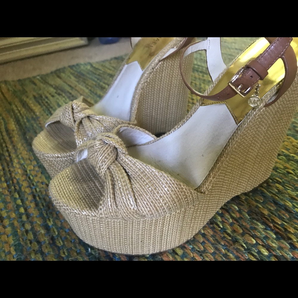 Michael Kors pumps