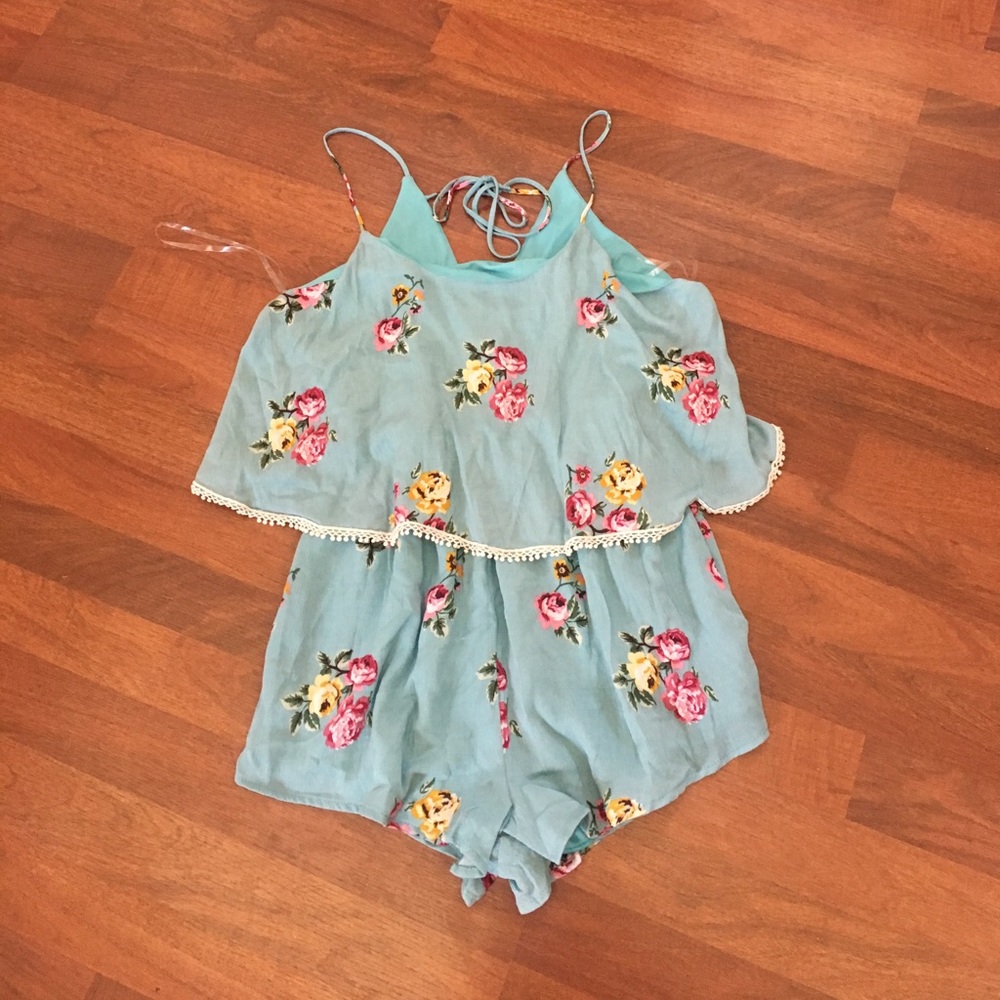 Blue Floral Romper - size L - NEW