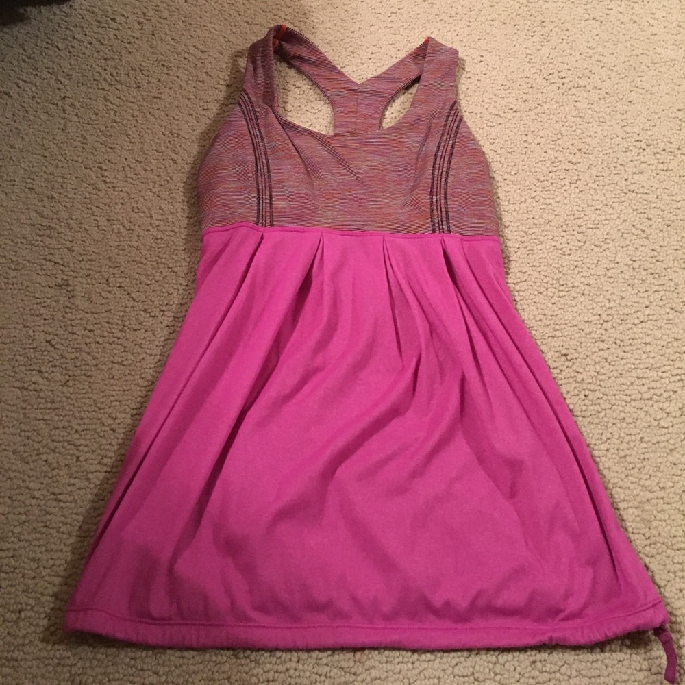 Lululemon workout top