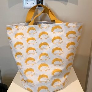 Porcupine canvas laundry basket