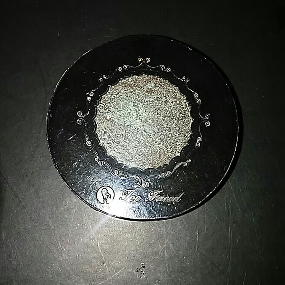 Too faced single eyeshadow