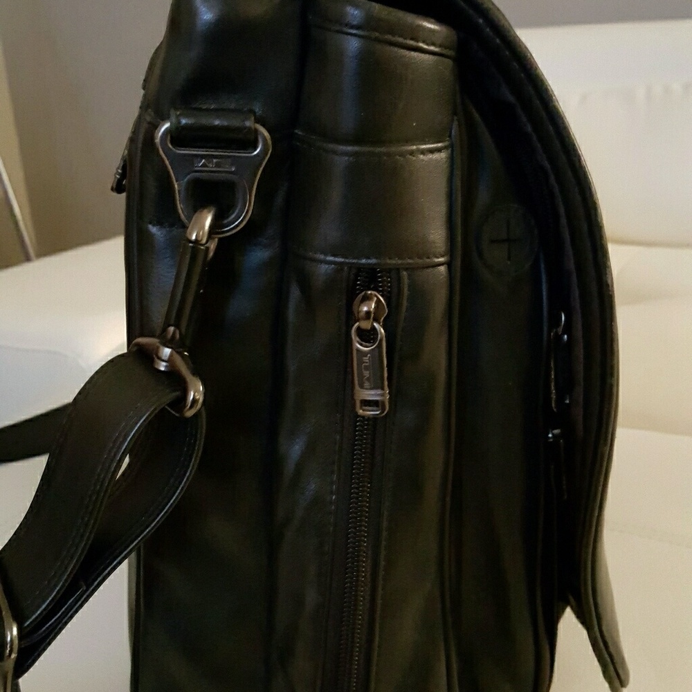 Tumi Messenger Bag View 4