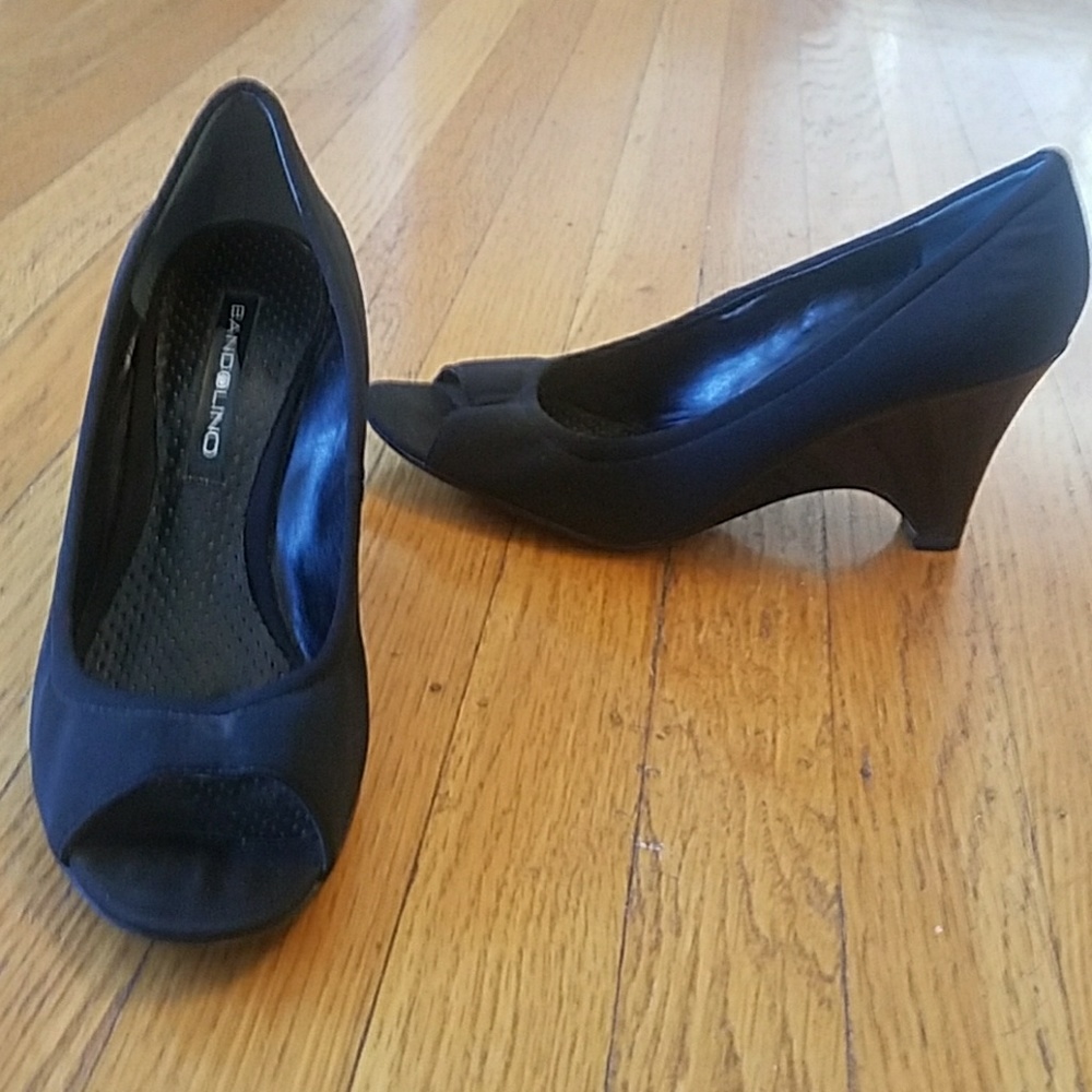 Peep toe wedges