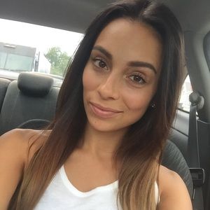 Meet your Posher, Alicia