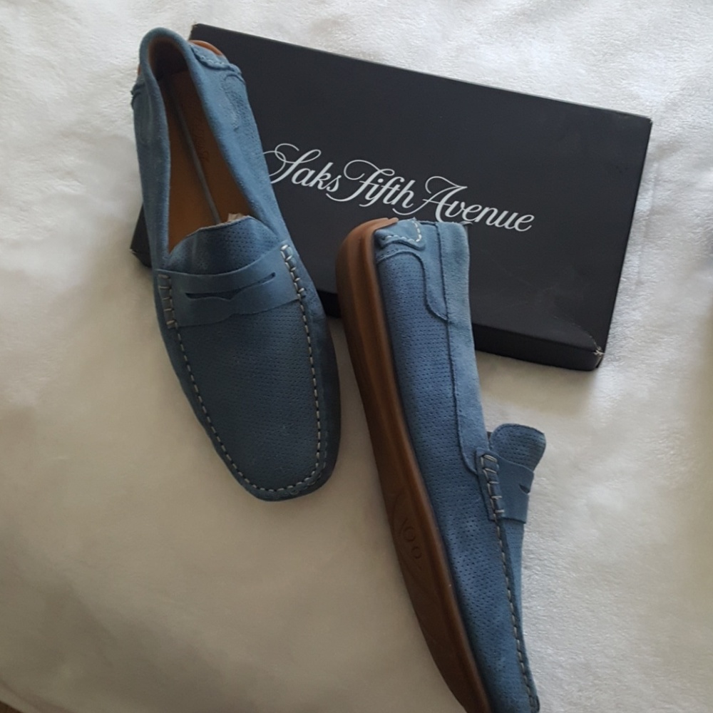 Blue suede shoes!