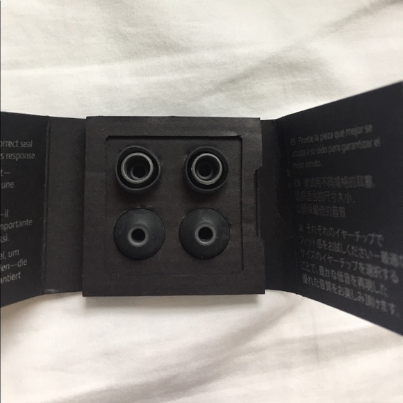 Bluetooth headphones - Picture 4 of 4