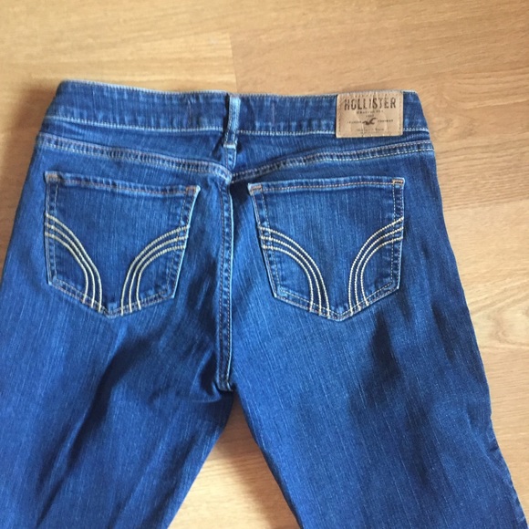 ❌ SOLD! Hollister Jeans - Picture 3 of 7