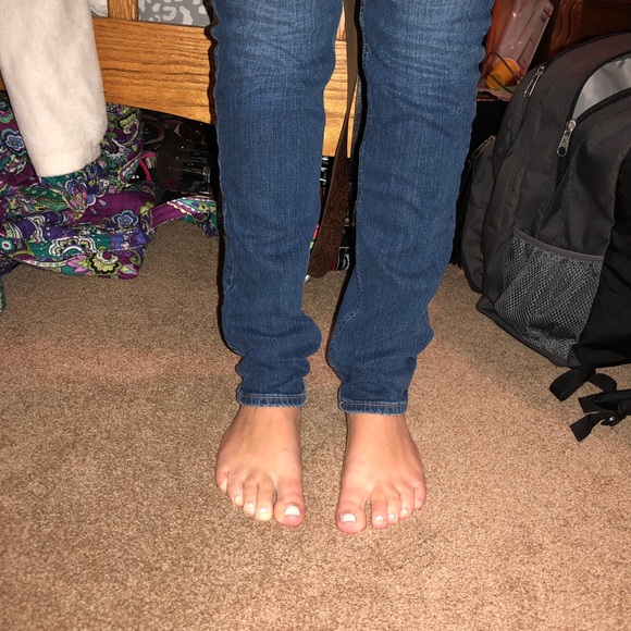 ❌ SOLD! Hollister Jeans - Picture 5 of 7