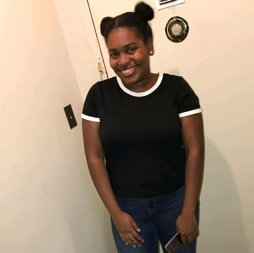 Meet your Posher, Ana