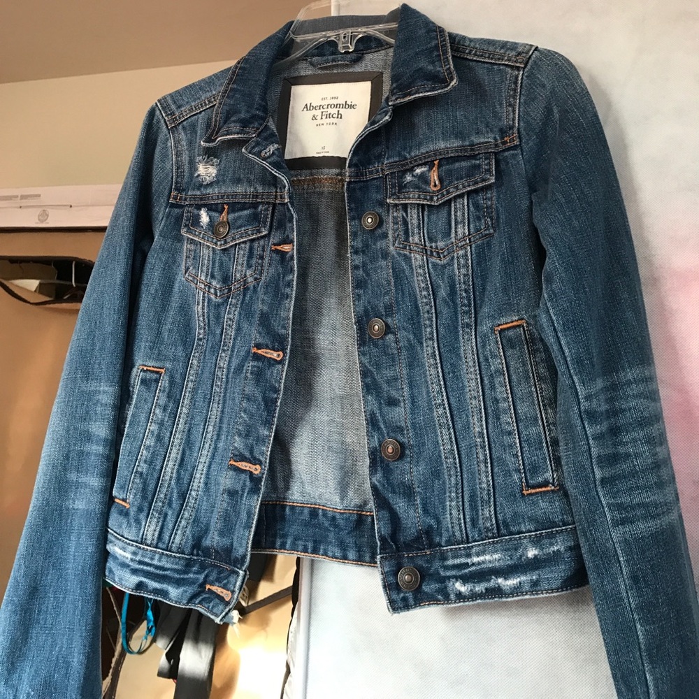 NWOT Abercrombie & Fitch jean jacket !SOLD!