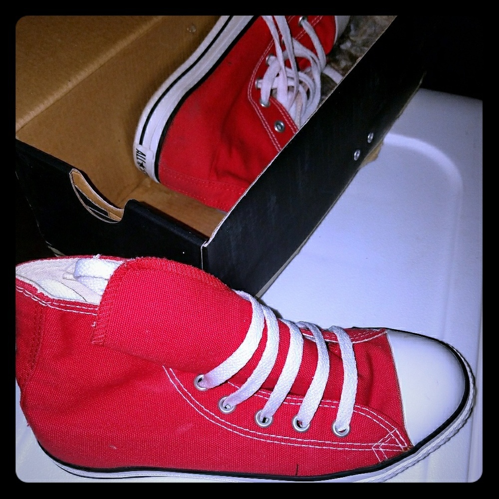 Red Converse