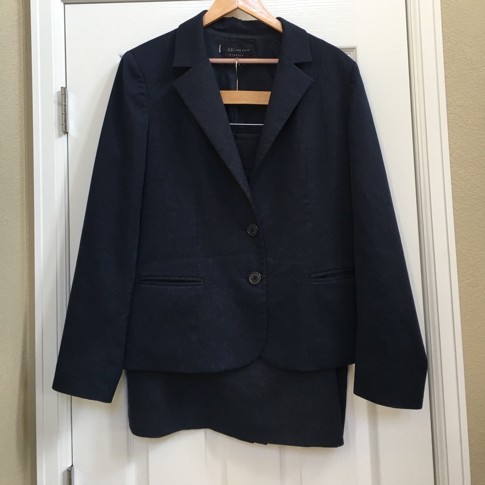 🌟🍾💫HP🌟🍾💫Anne Klein navy business suit