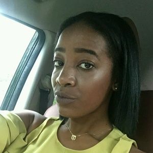 Meet your Posher, Deandra