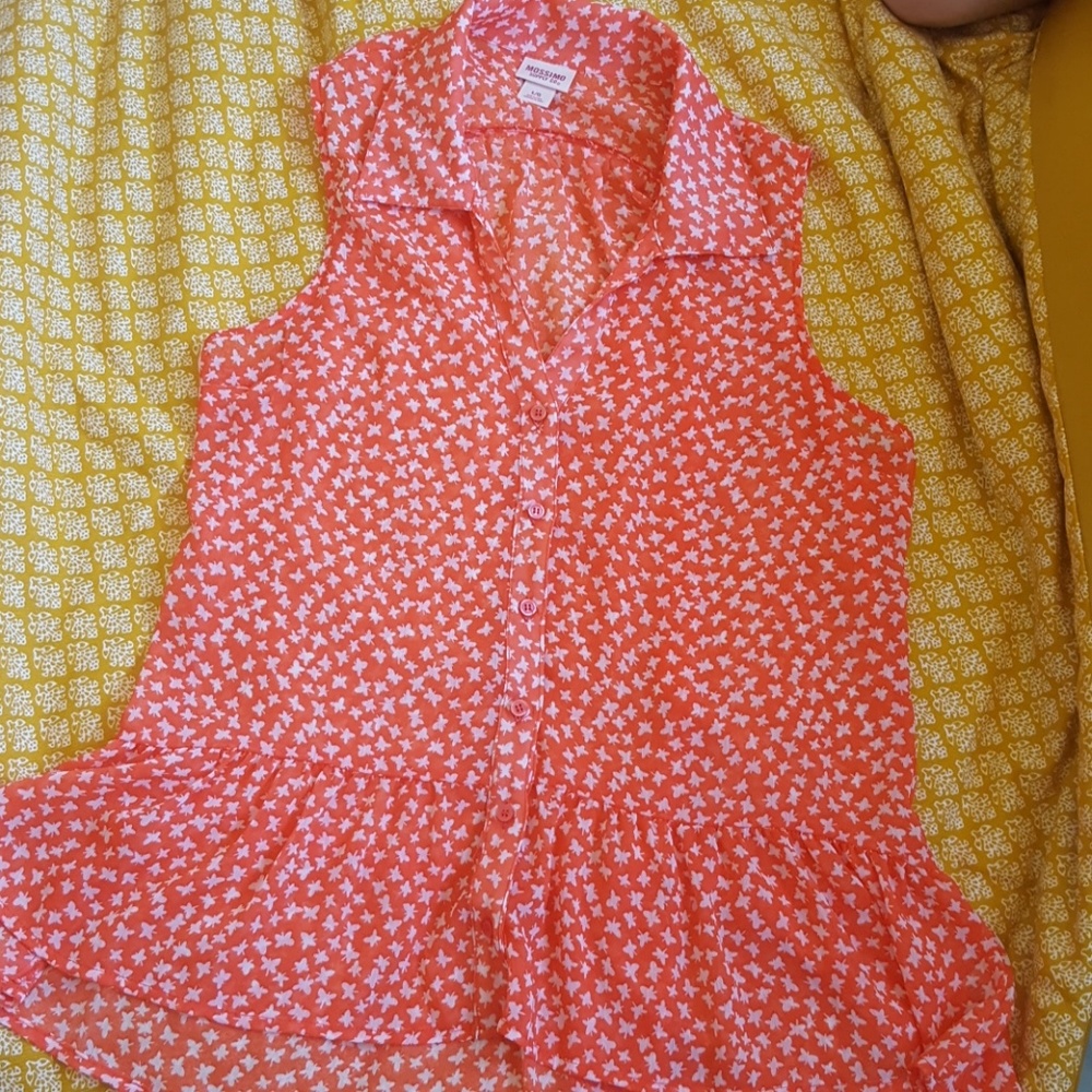 Sheer sleeveless blouse size Large by mossimo