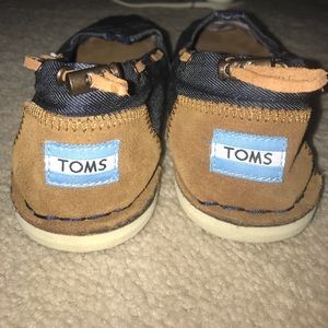 Toms (Women's Size 8)
