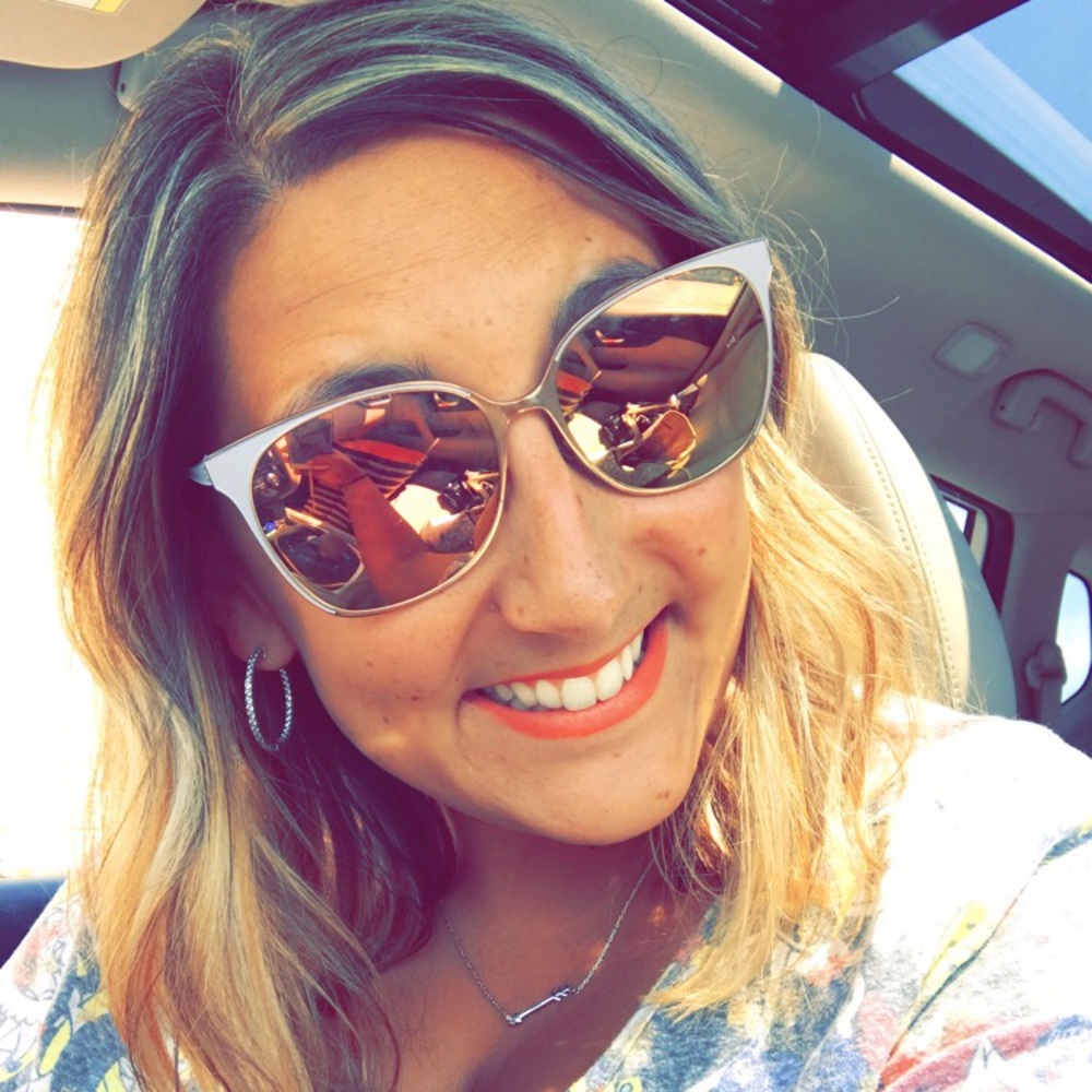 Meet your Posher, Danielle