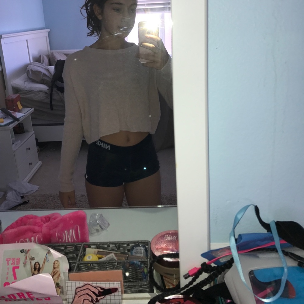 Sweater - Picture 3 of 3