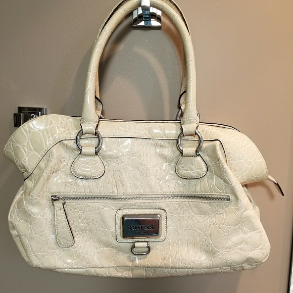 Guess Handbags - ! Off white Guess Purse!