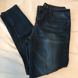 Stretchy Jeans - Skinny