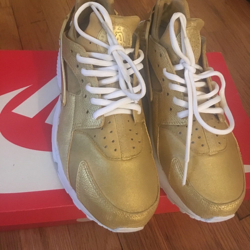 Custom gold hand painted huaraches