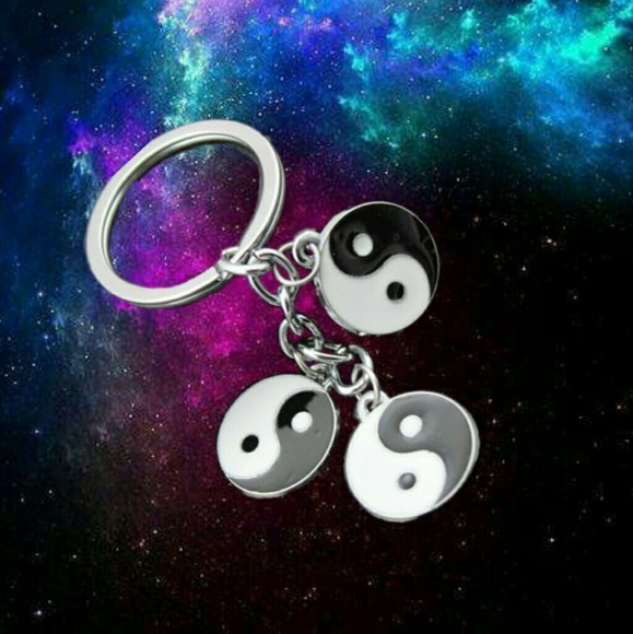 Yin/Yang 3 Piece Pendant Key Ring Silver Tone. - Picture 4 of 5