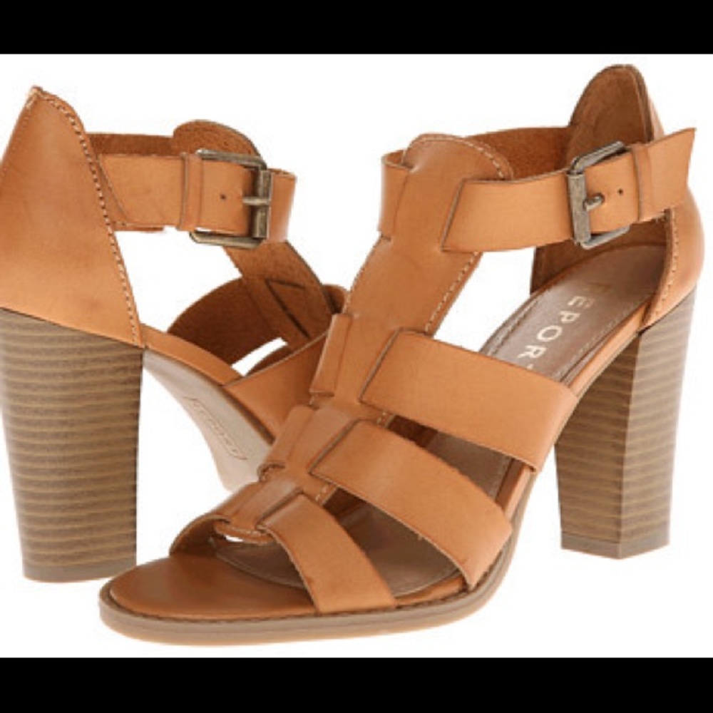 Report Rebecka Sandals