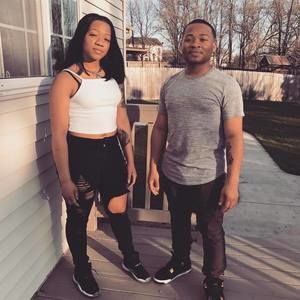 Meet your Posher, Devin