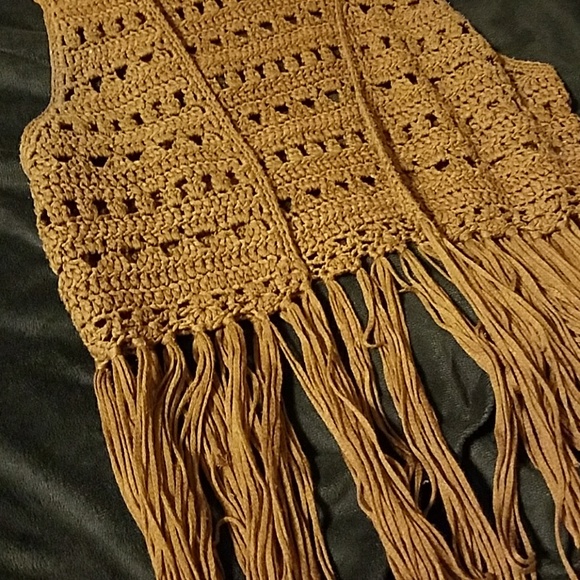 Fringe Vest - Picture 2 of 5