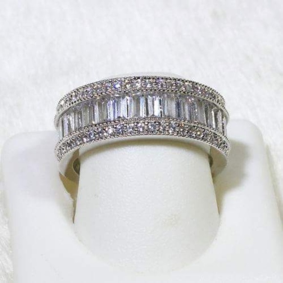 5⭐ RATED White Gold Filled CZ wedding band ring - Picture 2 of 10
