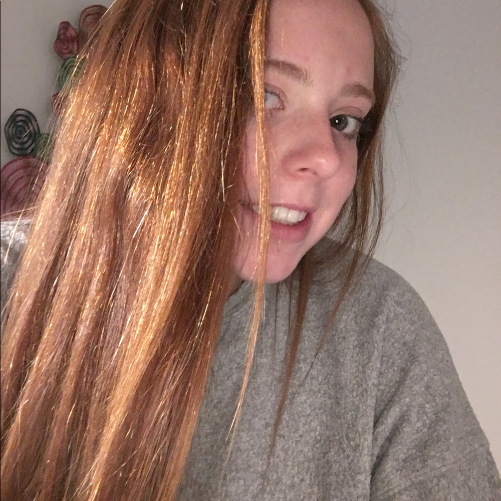 Meet your Posher, Issy