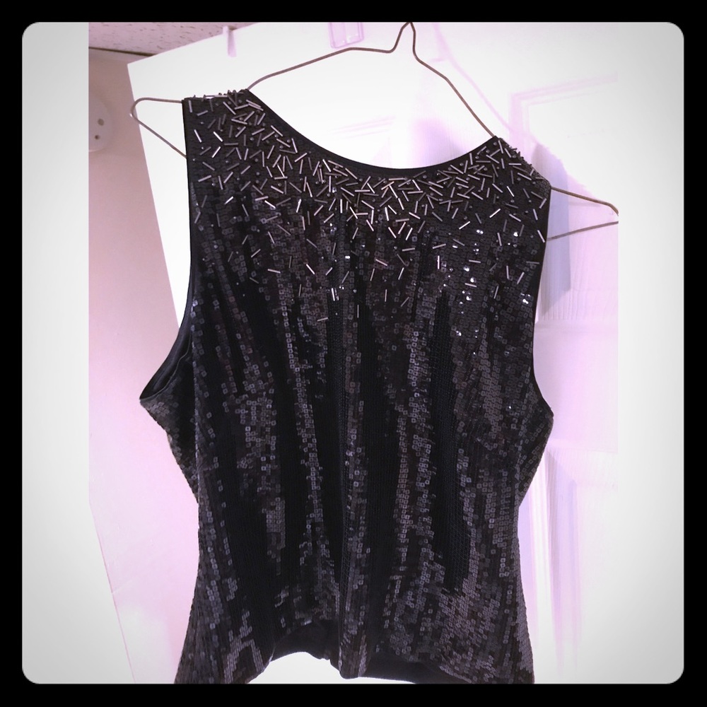 New halston heritage sequined top size 8 hand bead