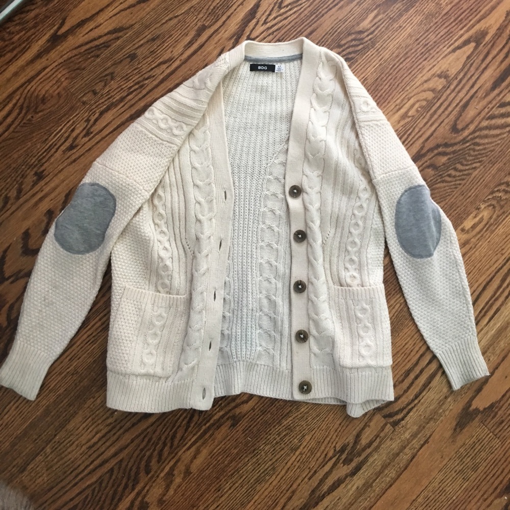 Urban cardigan with elbow patches