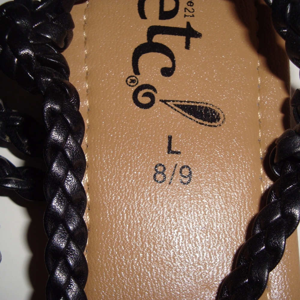 Sandals - Picture 4 of 6