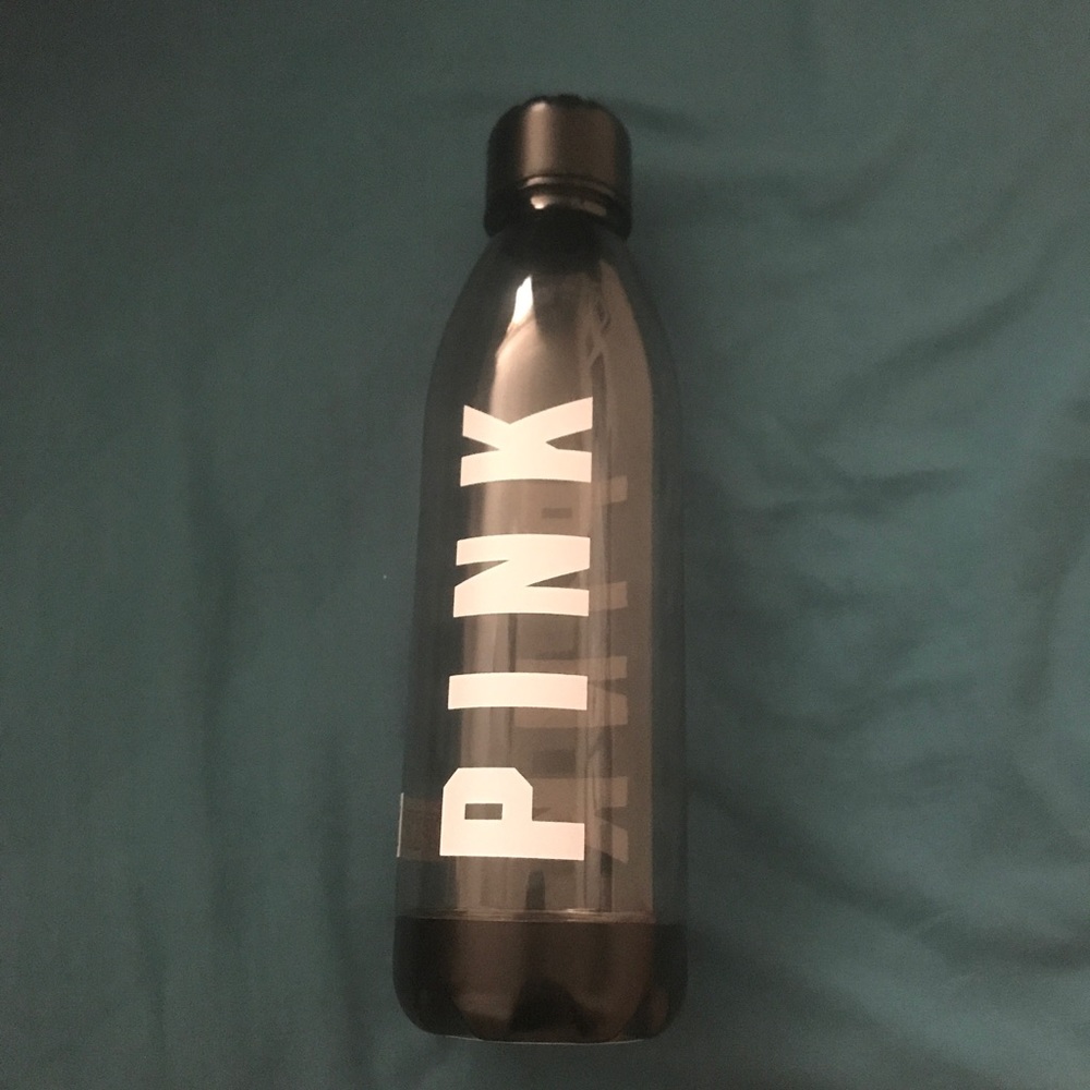❗️VS Pink water bottle 💧