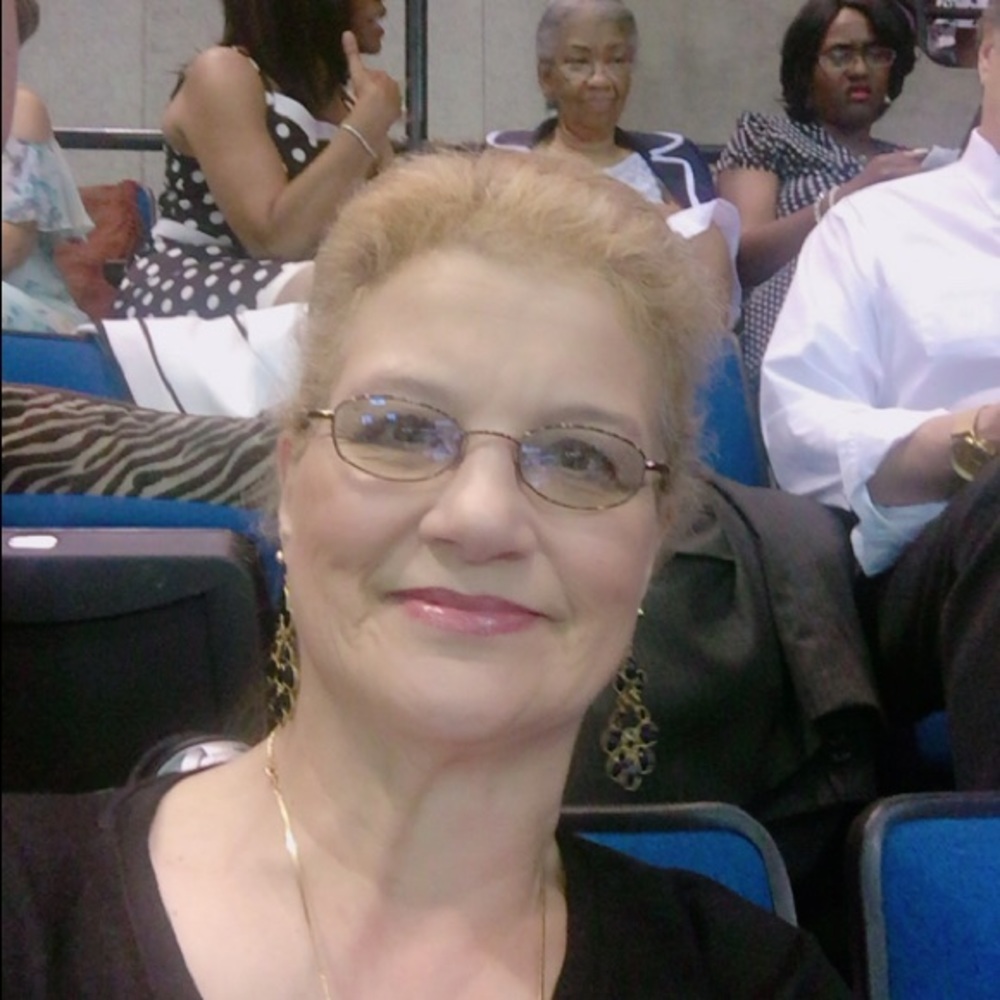 Meet your Posher, Sharon