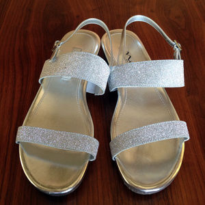 Dressy, silver flats