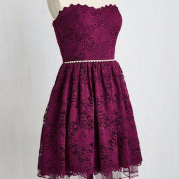 NEW!! Stunning Deep Purple Lace Cocktail Dress - Picture 1 of 7