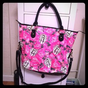 Iron Fist Skeleton Mary Tote bag