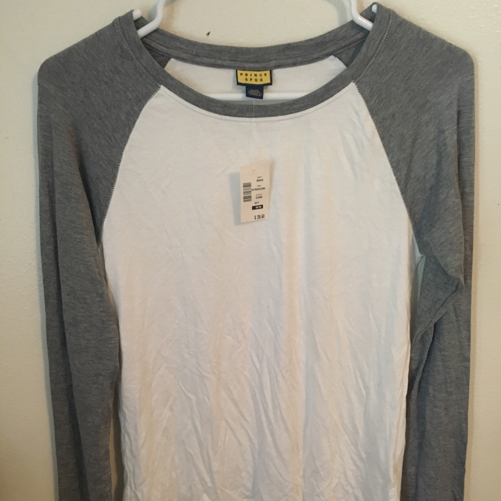 Aeropostale prince and fox long sleeved