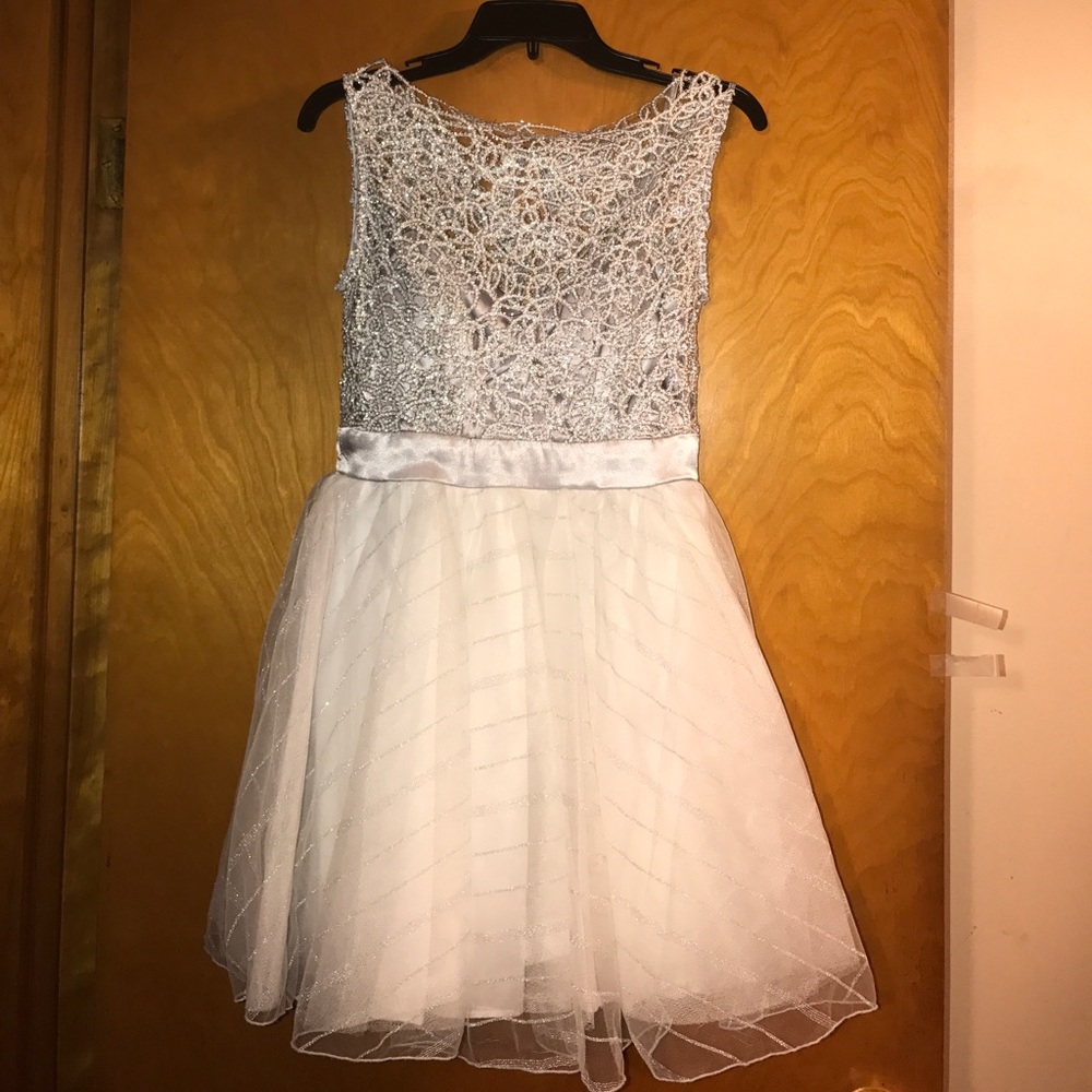 SZ 3 trixxi party dress silver and off white mesh