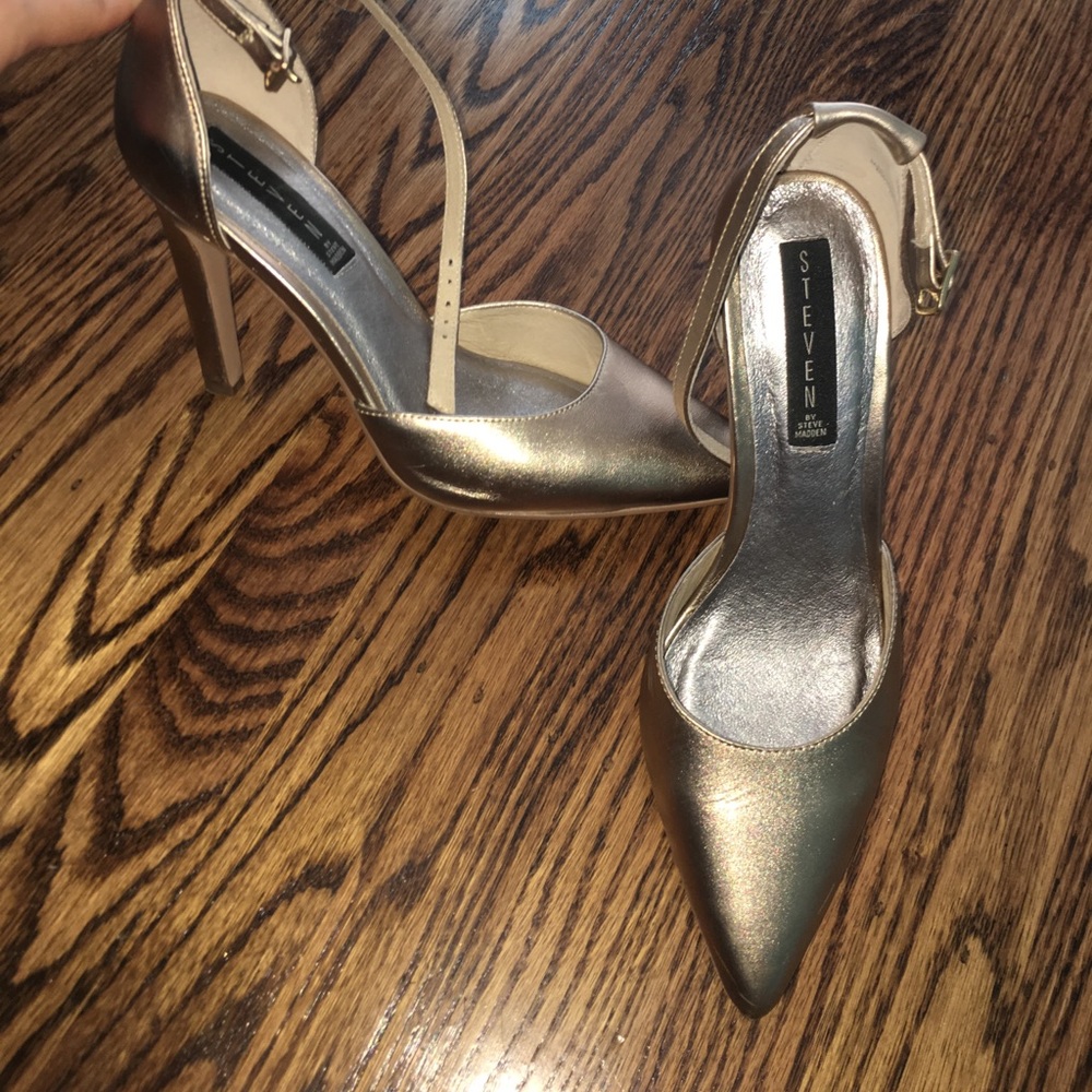 Gold Steve Madden heels