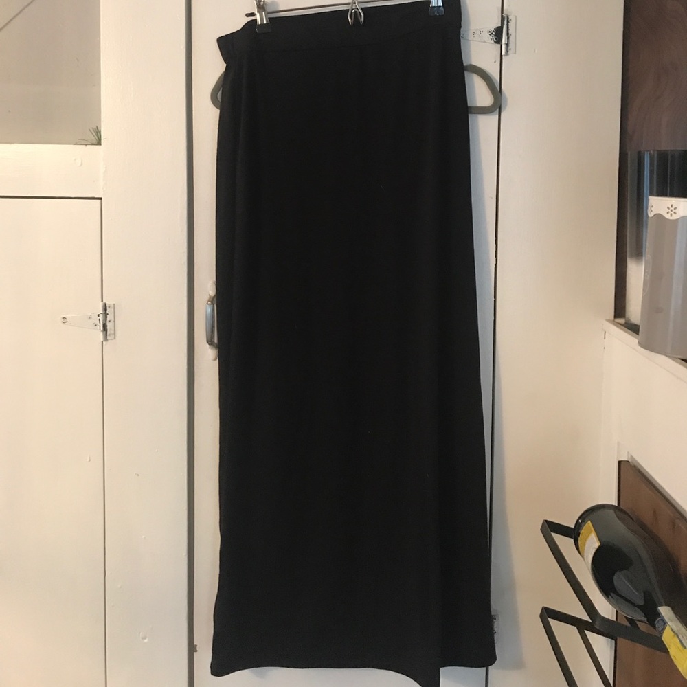 Plain black cotton maxi skirt